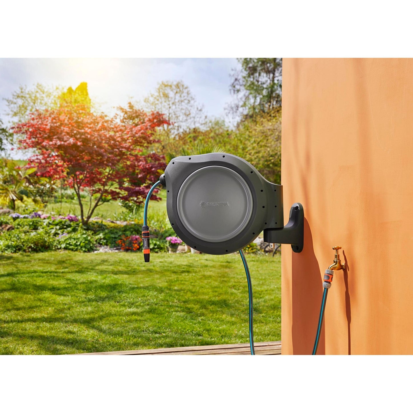 Retractable Hose Reel RollUp 100 ft. Auto retracting & ready-to-use