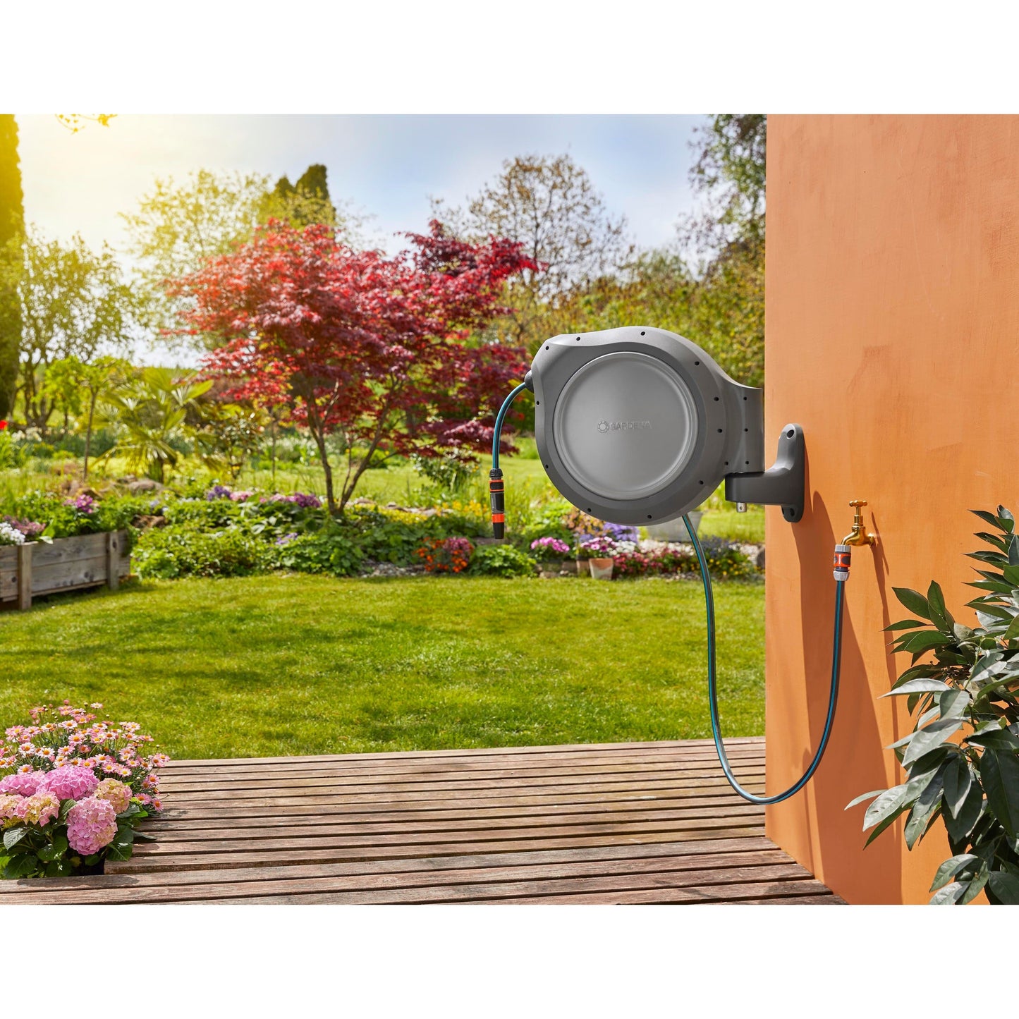 Retractable Hose Reel RollUp 50 ft. Auto retracting & ready-to-use