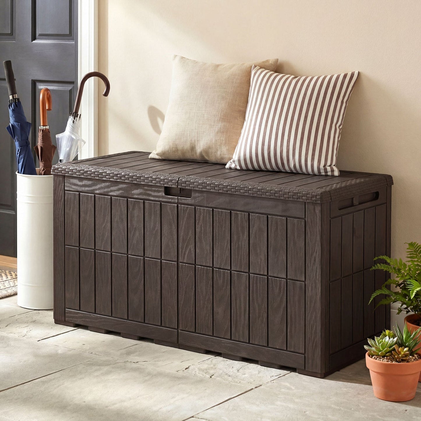 100 Gallon Outdoor Deck Box with Lockable Lid